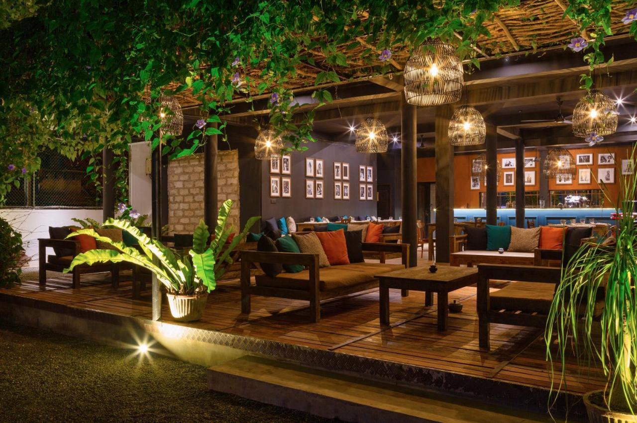 Locale Hotel Weligama Eksteriør billede