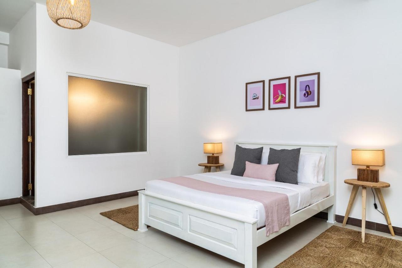 Locale Hotel Weligama Eksteriør billede